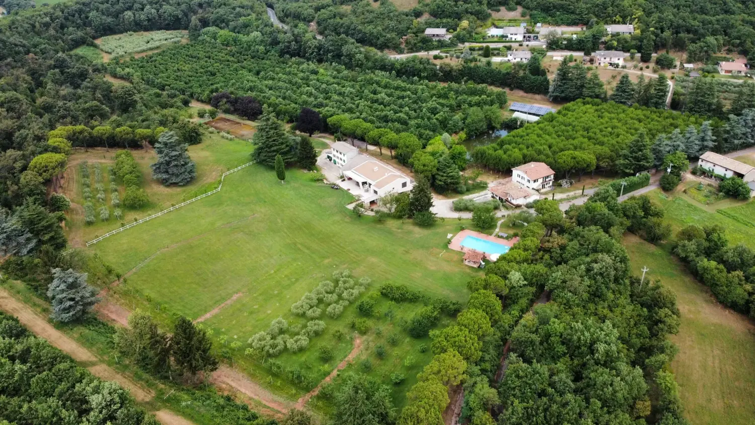 Cavallina Retreat — the estate and grounds