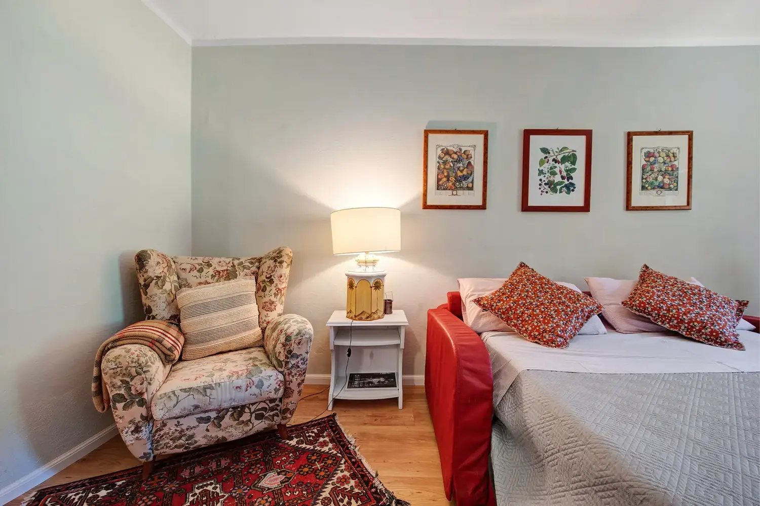 Junior Suite – Living area with sofa bed