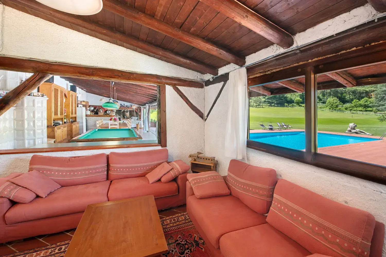 Inside Cavallina Retreat